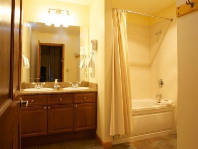 Master bathroom Master bathroom